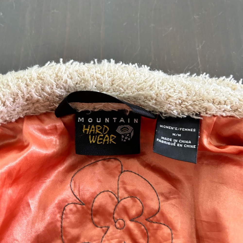 Cute Mountain Hardware Jacket - Medium - image 3